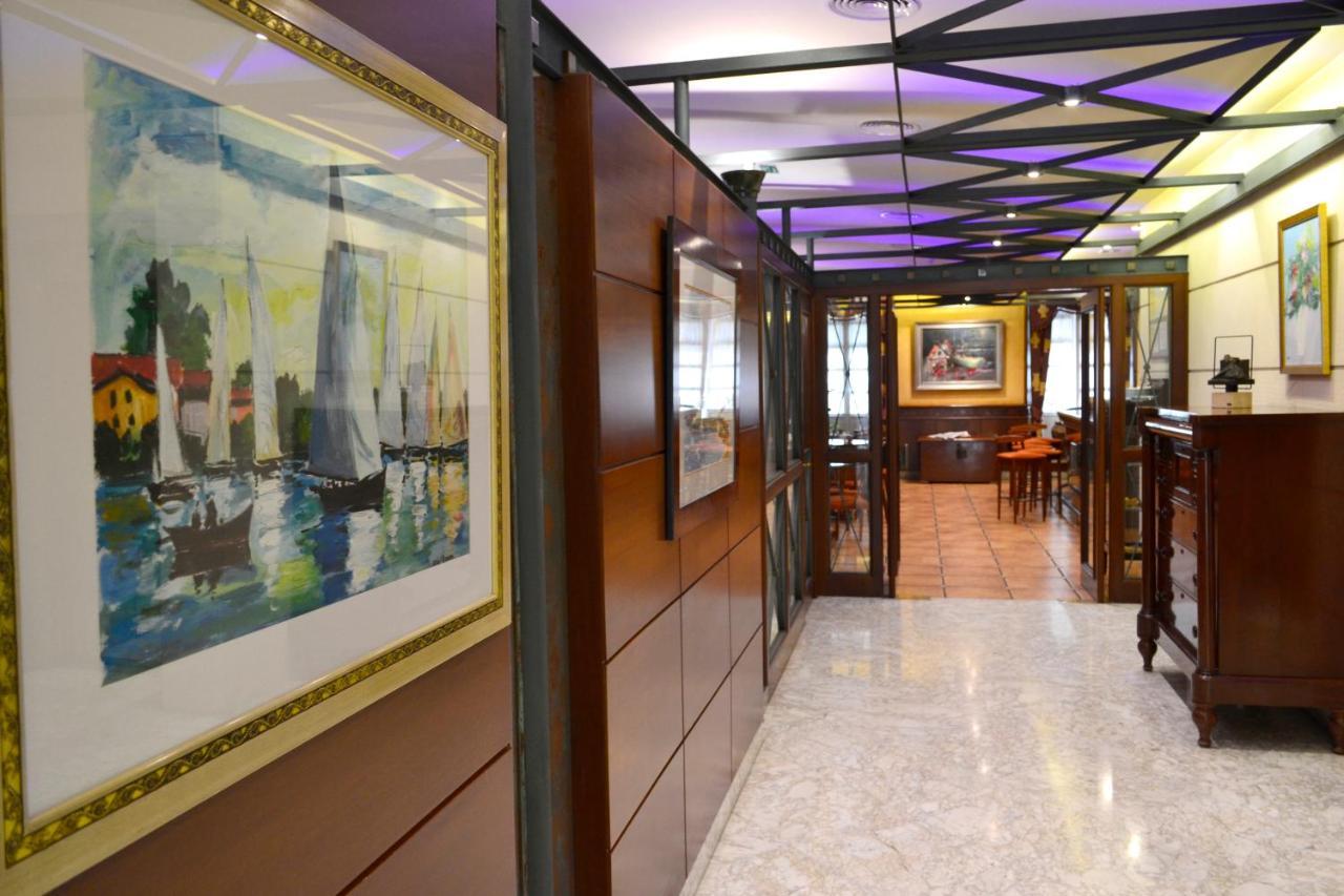 Hotel Alda El Suizo フェロル エクステリア 写真