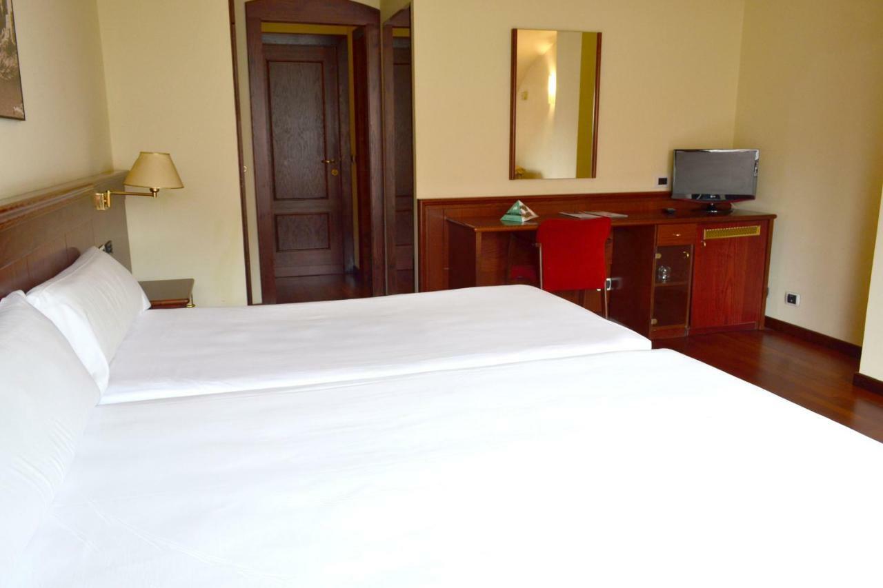 Hotel Alda El Suizo フェロル エクステリア 写真