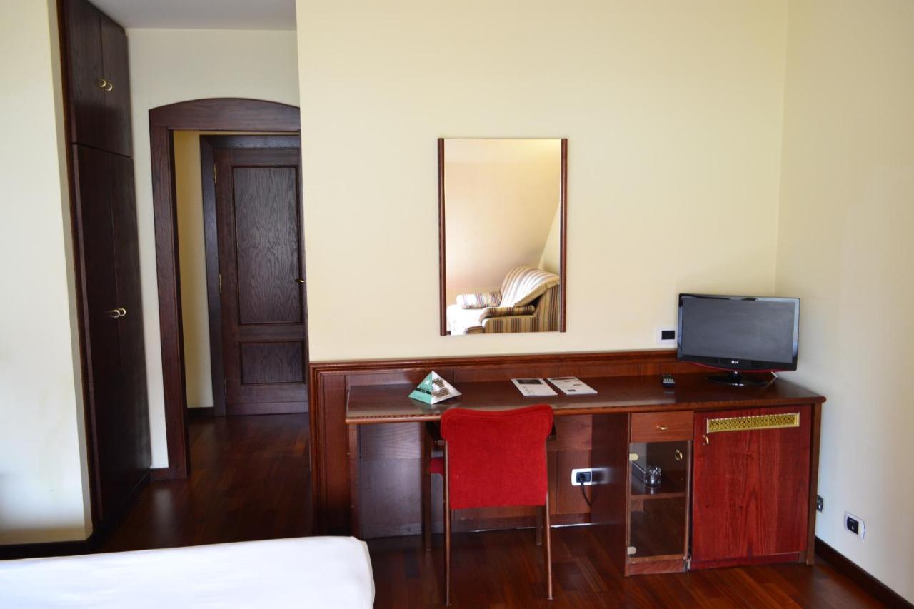 Hotel Alda El Suizo フェロル エクステリア 写真