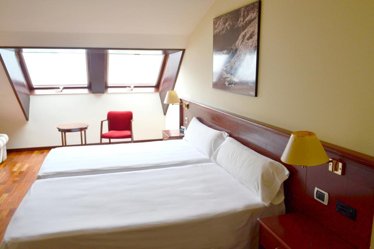 Hotel Alda El Suizo フェロル エクステリア 写真